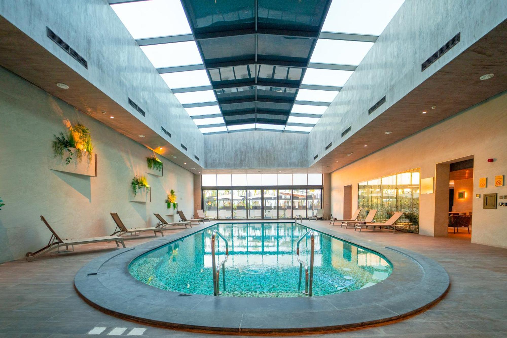 Moevenpick Hotel Du Lac Tunis Luaran gambar The swimming pool at the hotel