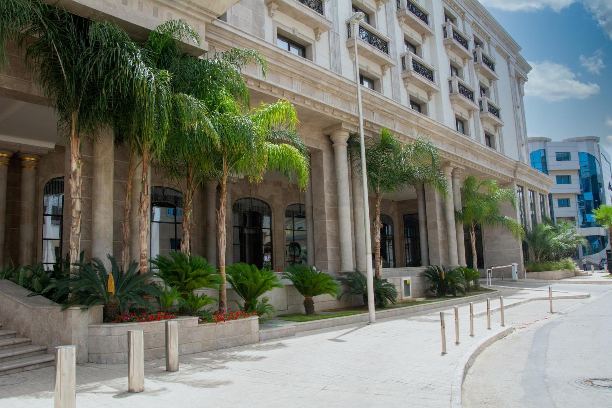 Moevenpick Hotel Du Lac Tunis Luaran gambar The University of Electronic Science and Technology of China